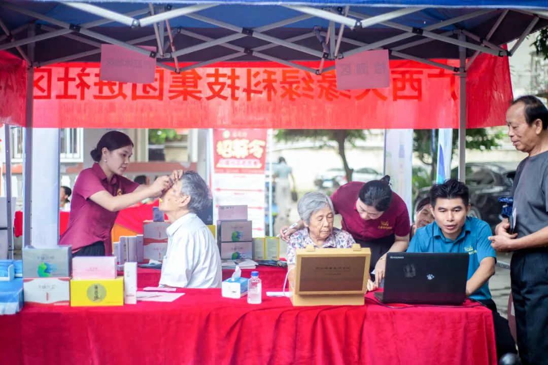 广西电视台镜头下的健康守护：江南（中国）健康科普进社区，三伏惠民暖人心